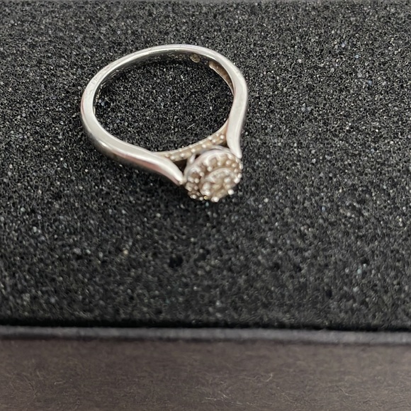 Ring - Picture 5 of 5